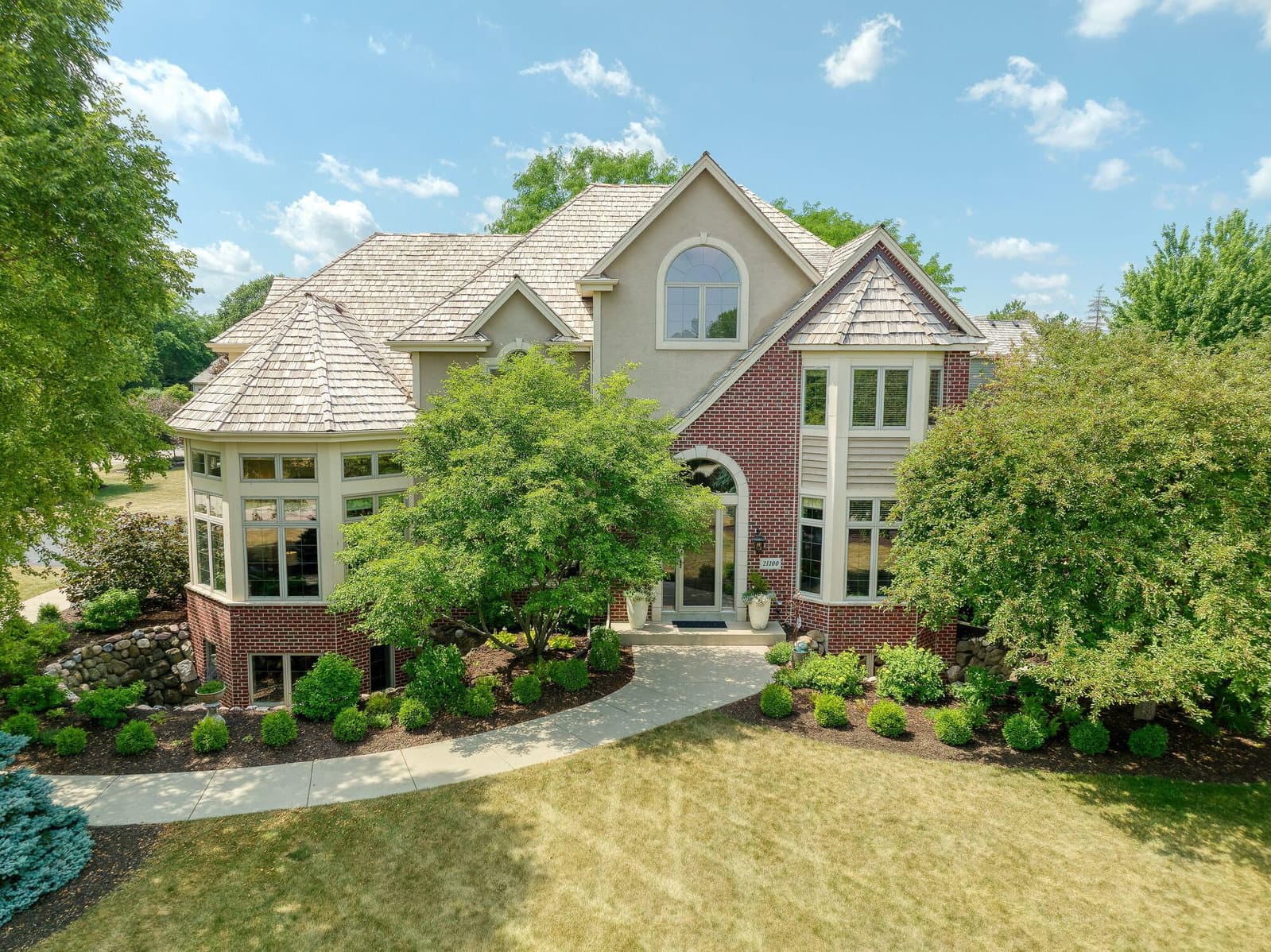 21100 Chancery, Brookfield, WI