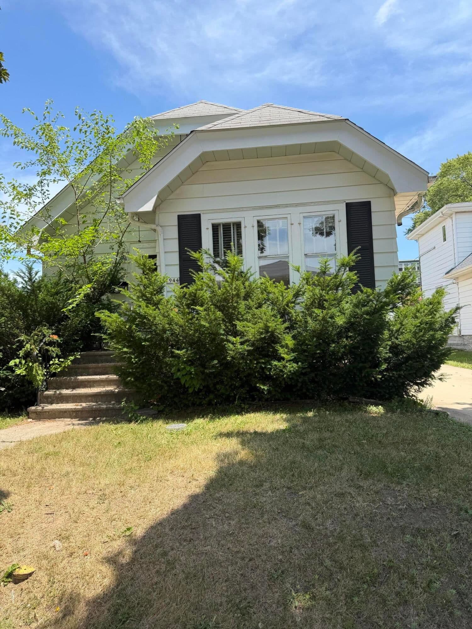 1944 89th, West Allis, WI