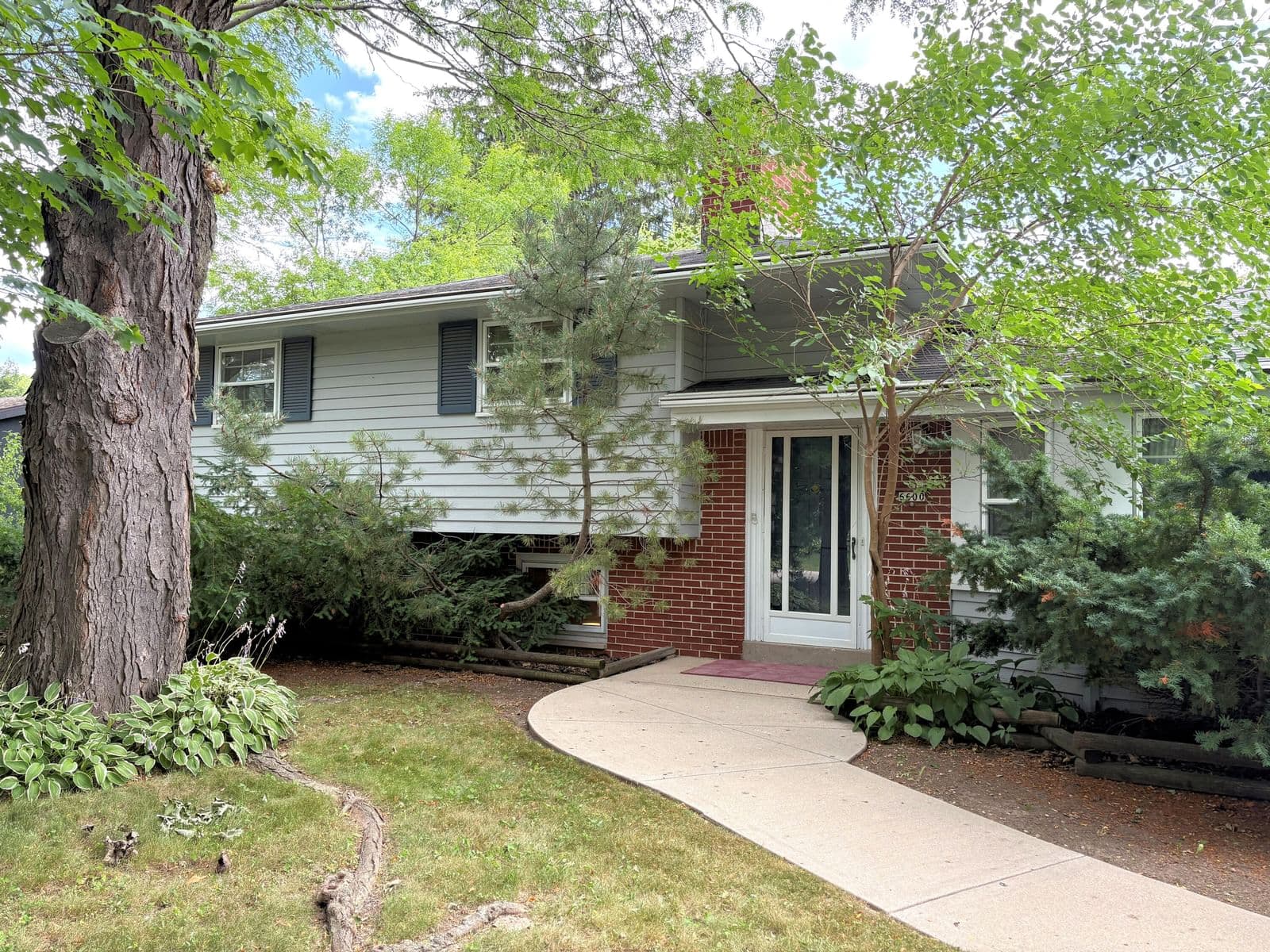 6600 Braeburn, Glendale, WI