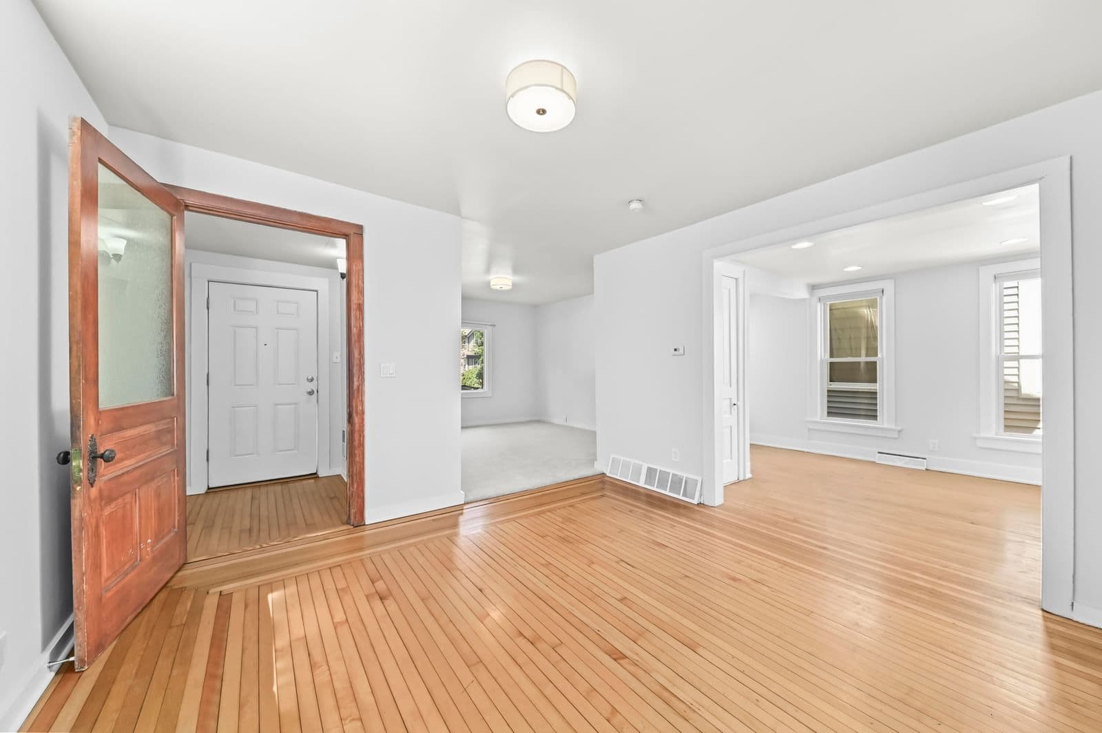 2812 Pierce
