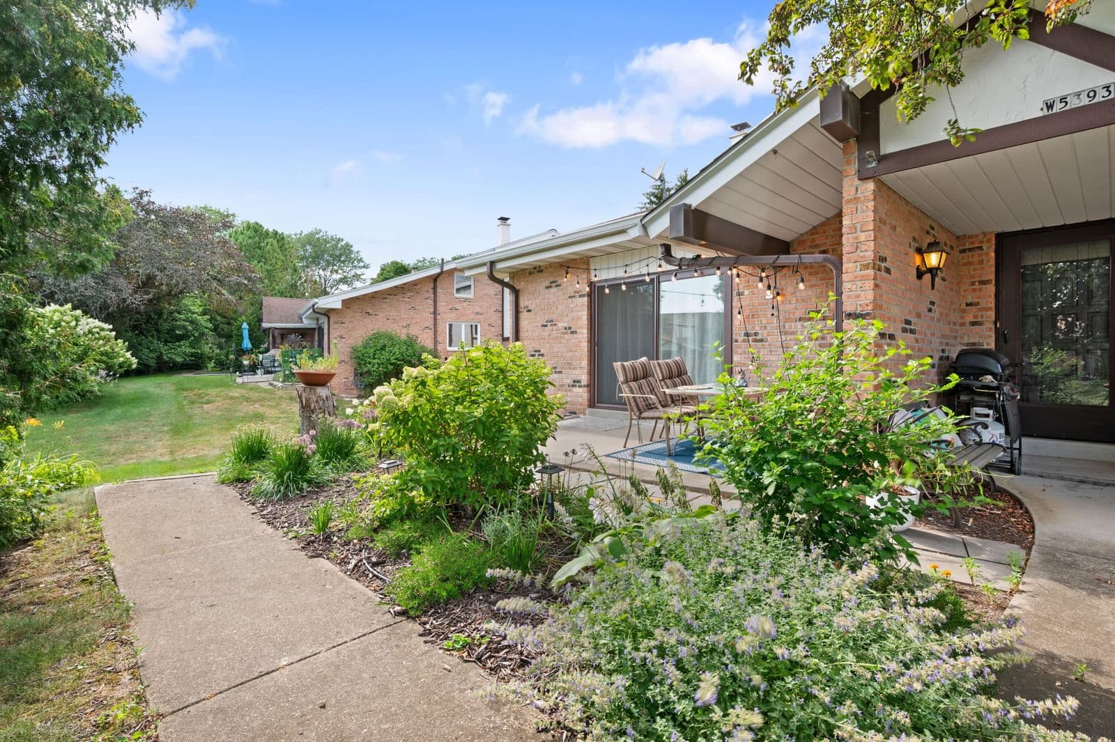 N16W5393 Garfield, Cedarburg, WI