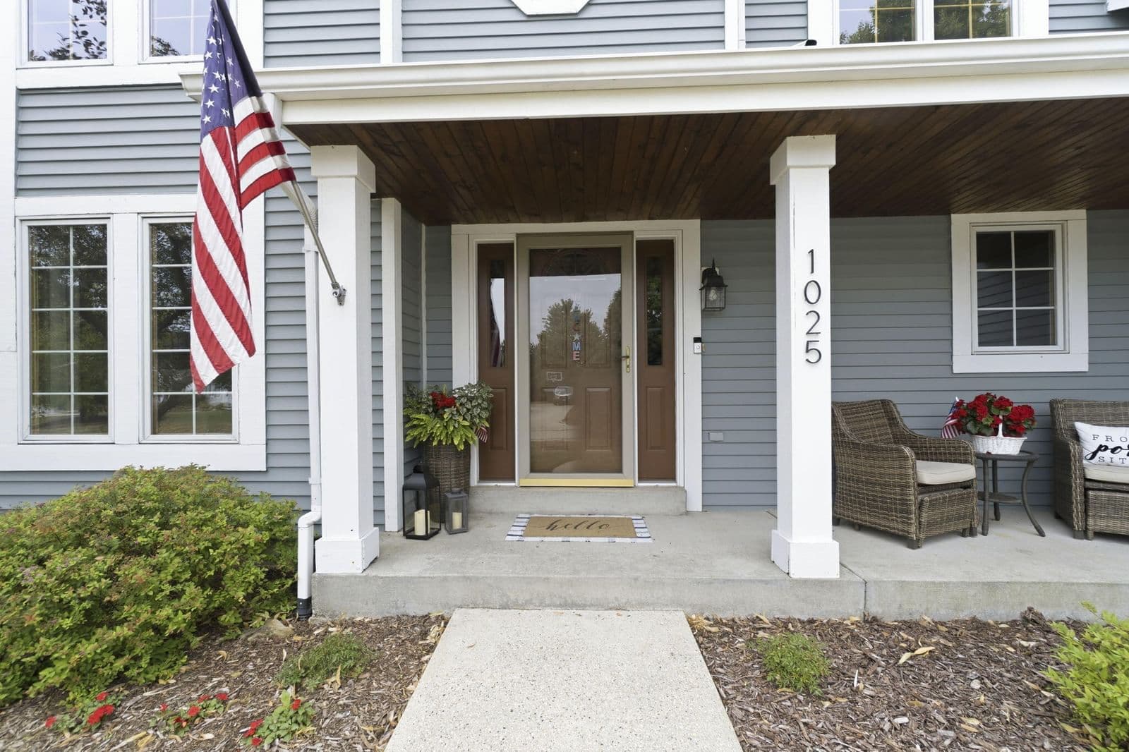 1025 Meadow