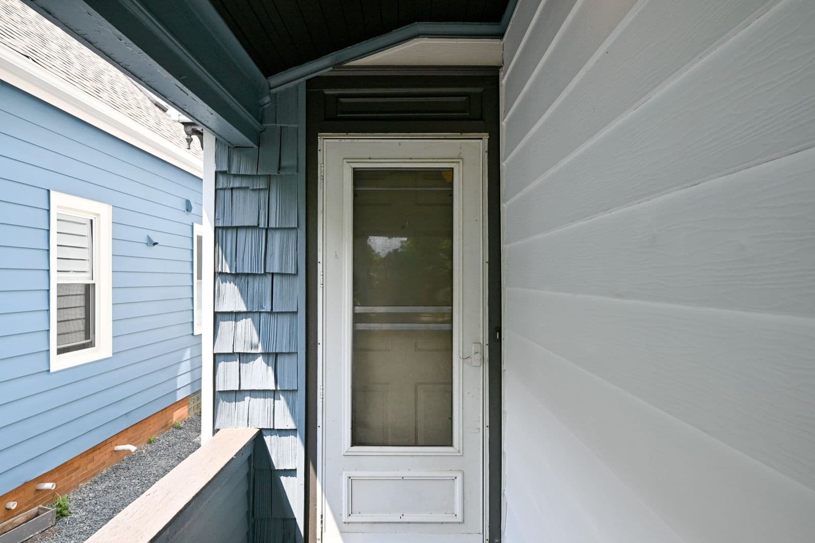 2525 Pierce