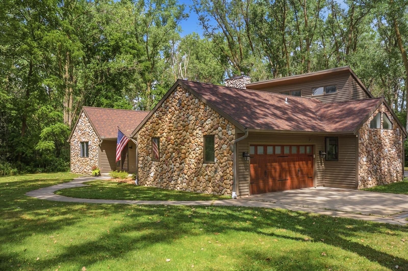 19800 Briar Ridge, Brookfield, WI