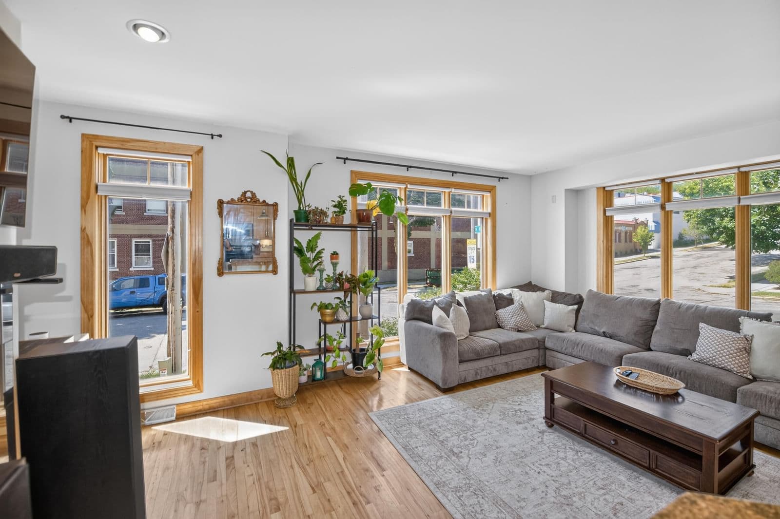 1004 Garfield