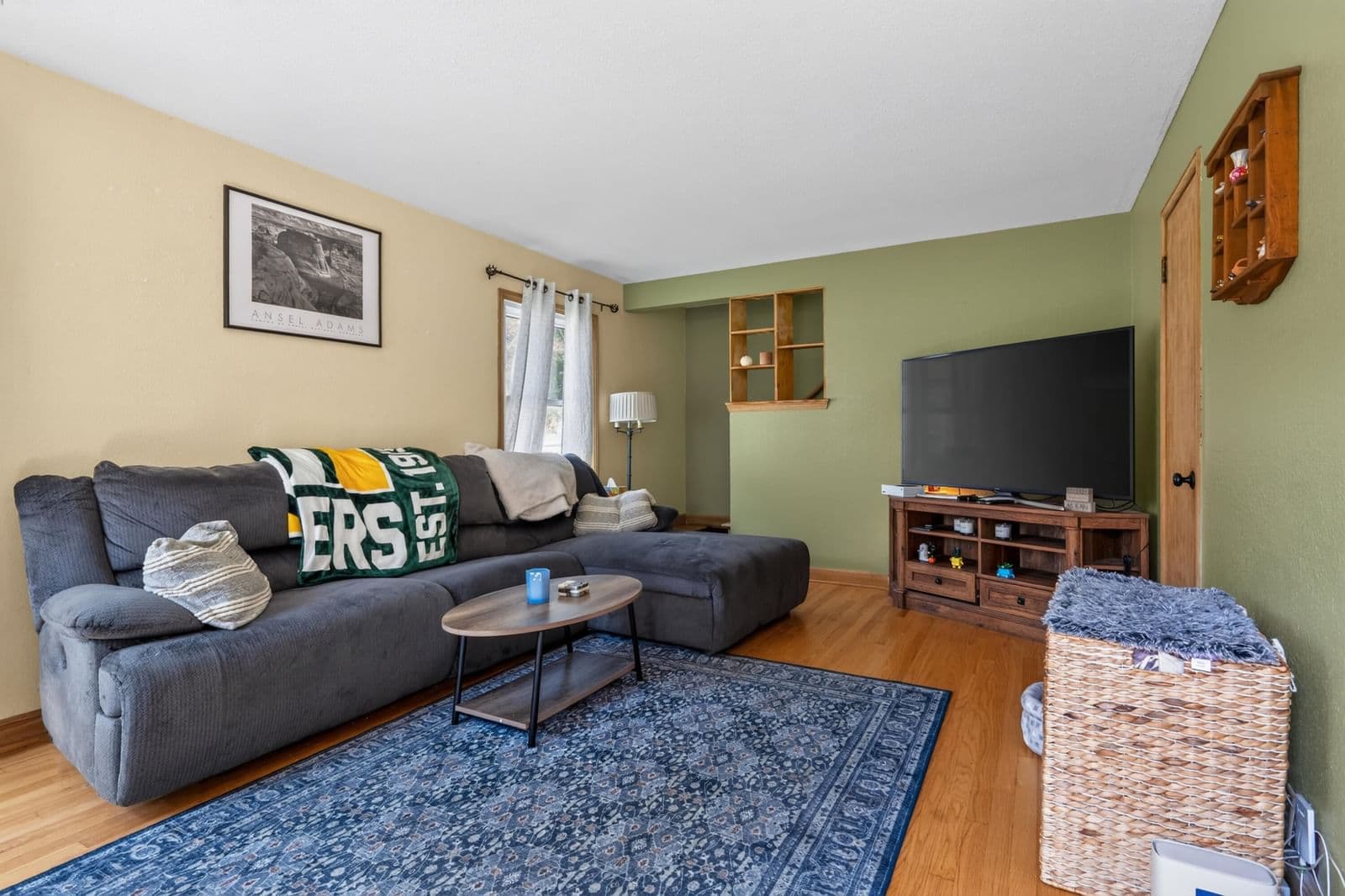 1826 Fernwood