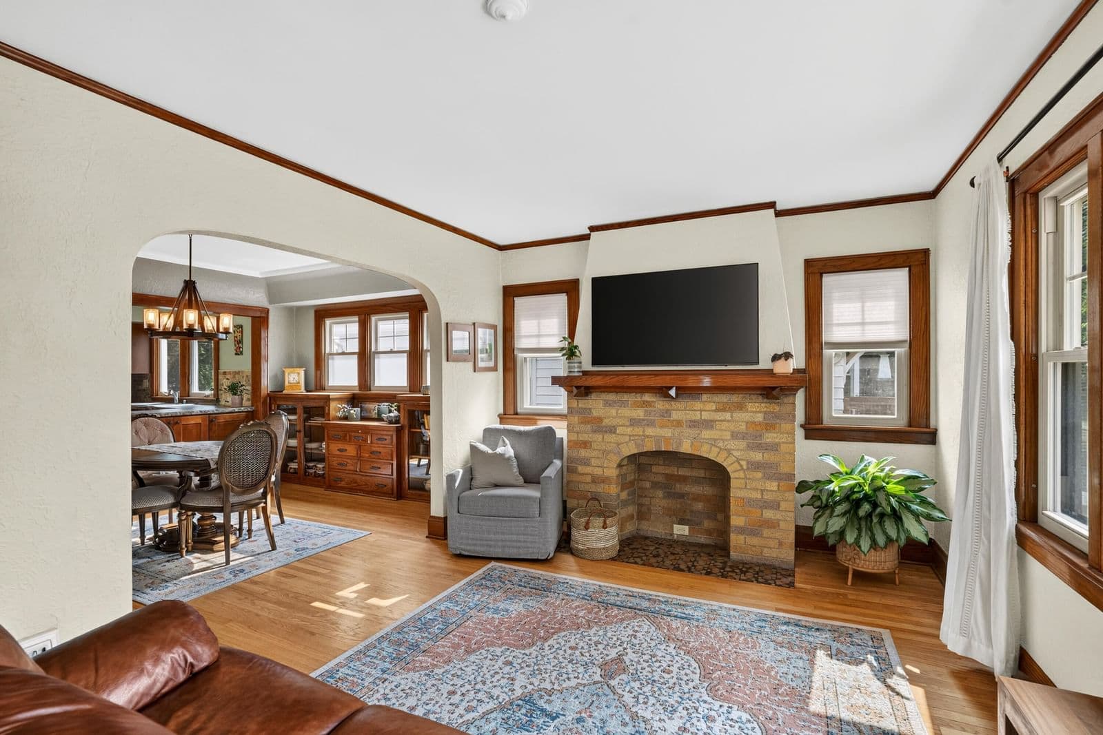 6510 Girard