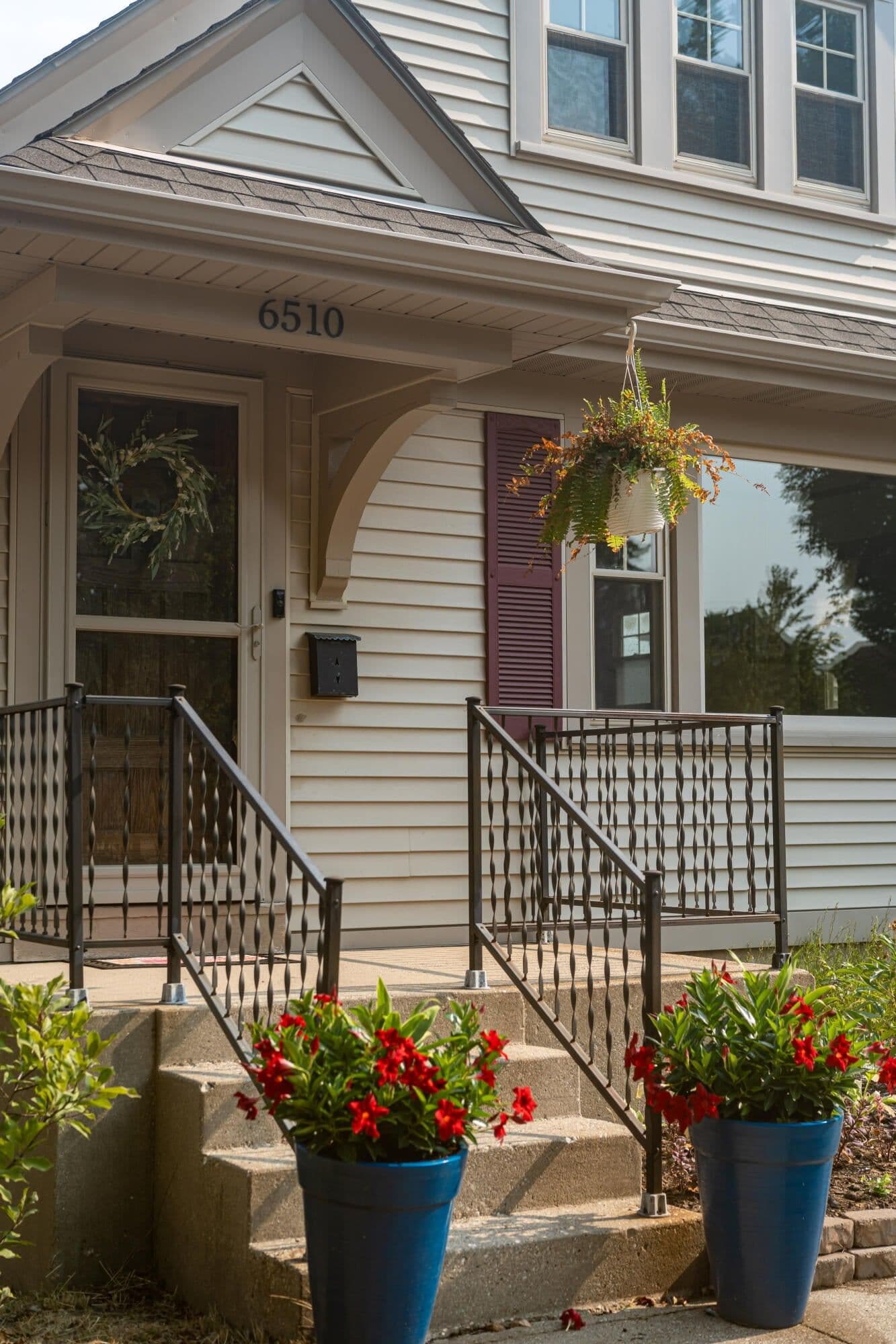 6510 Girard