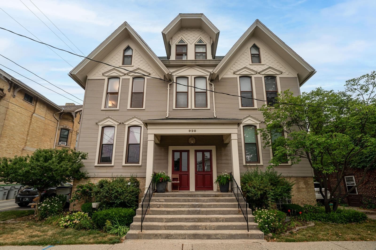 920 Pleasant