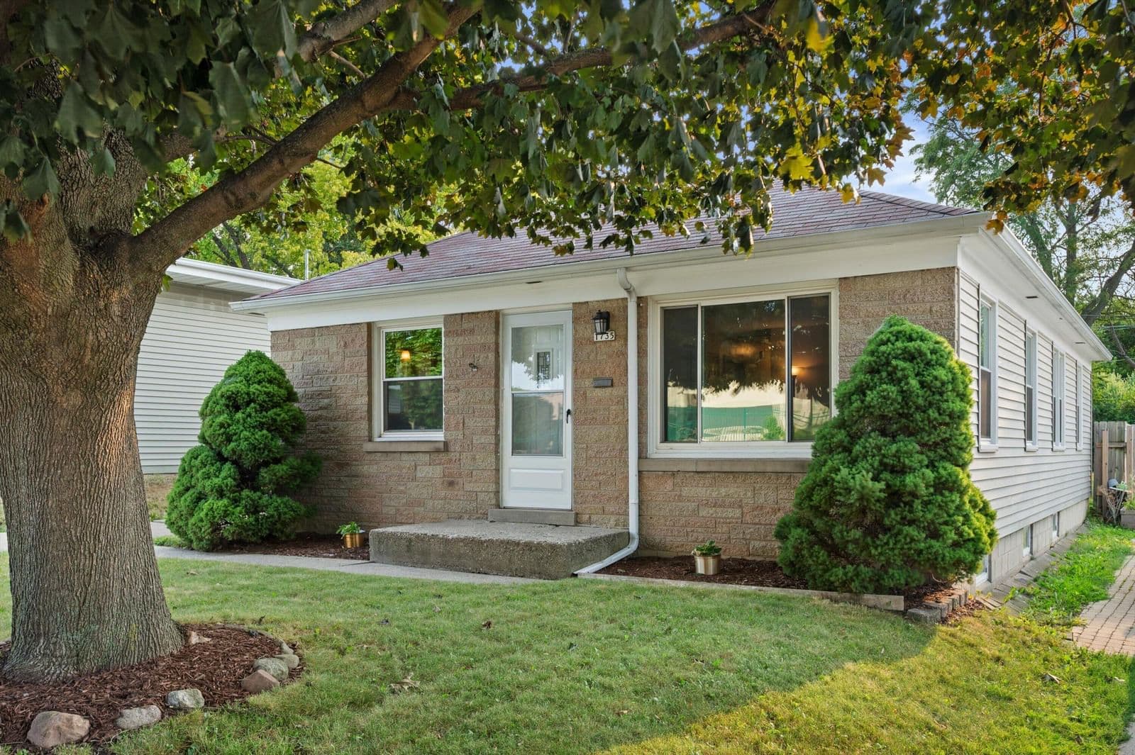 1735 92nd, West Allis, WI