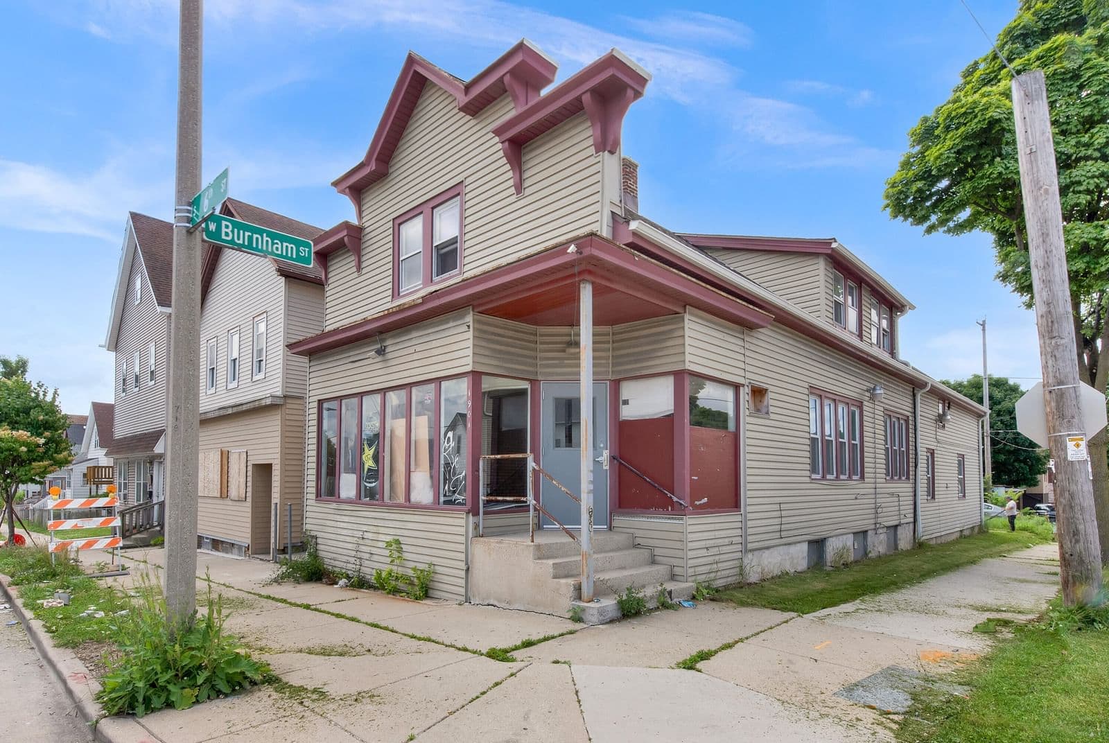 1901 6th, Milwaukee, WI