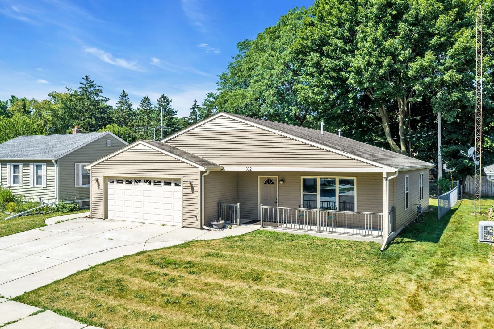 302 Graham, Racine, WI