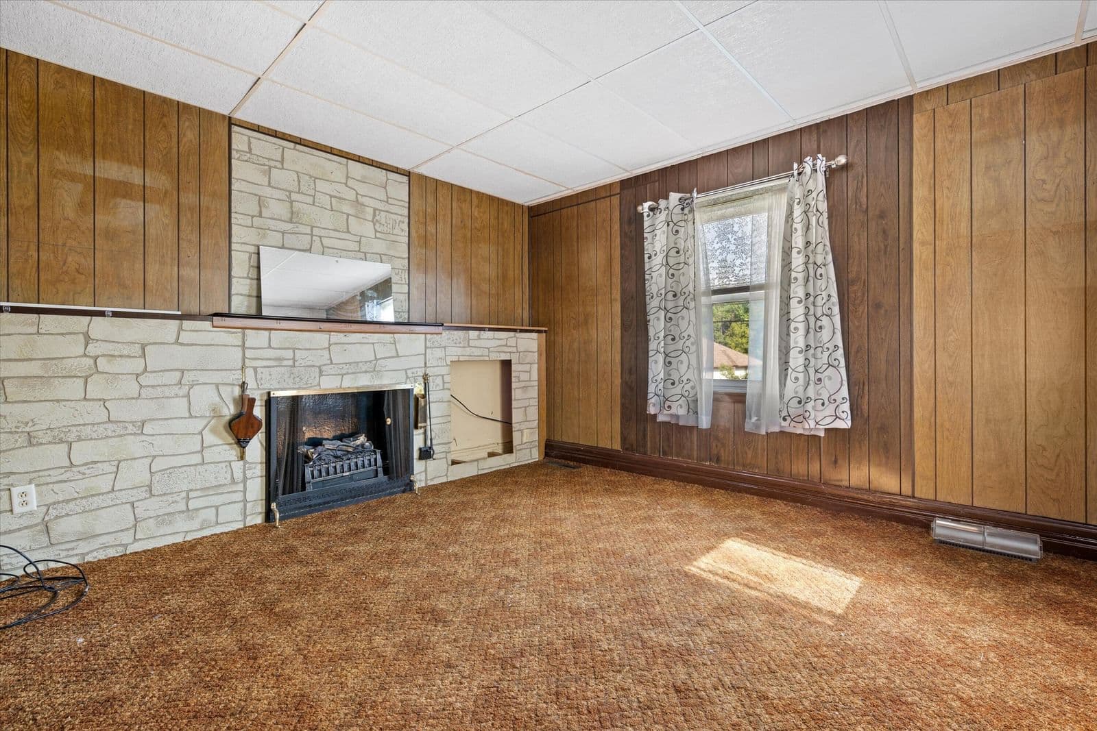 1111 Oakwood