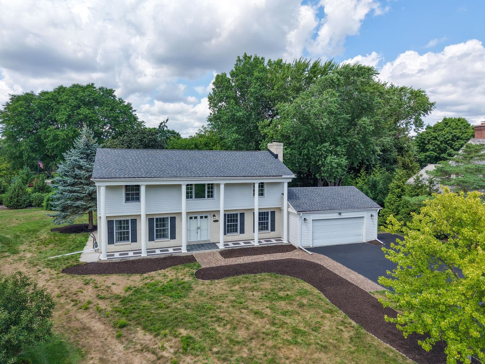 15200 Briaridge, Elm Grove, WI