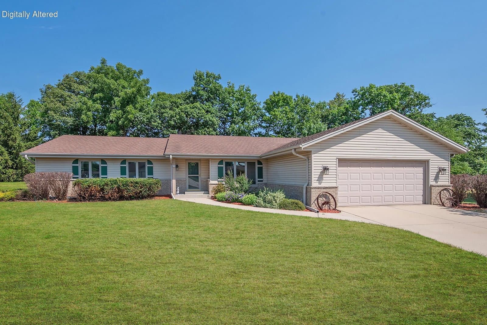 8319 Woodridge