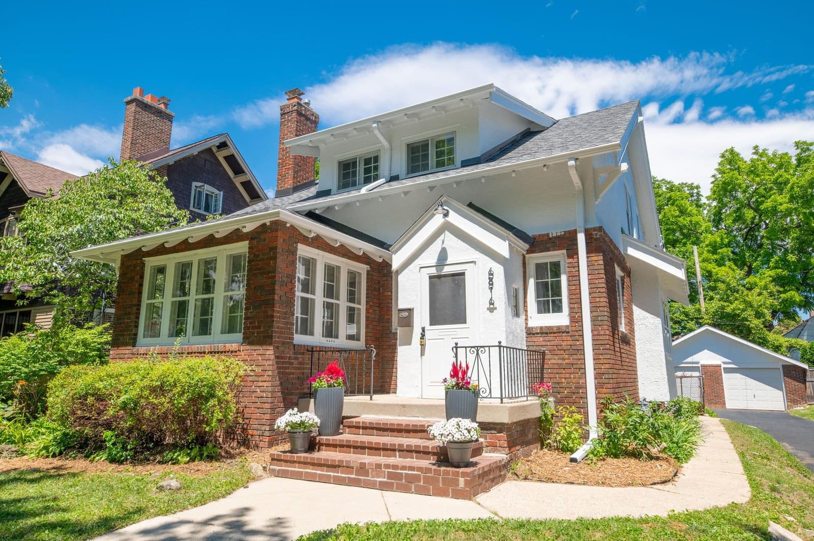 6816 Cedar