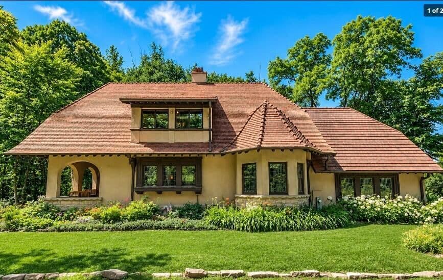 6789 Elm Tree, Glendale, WI