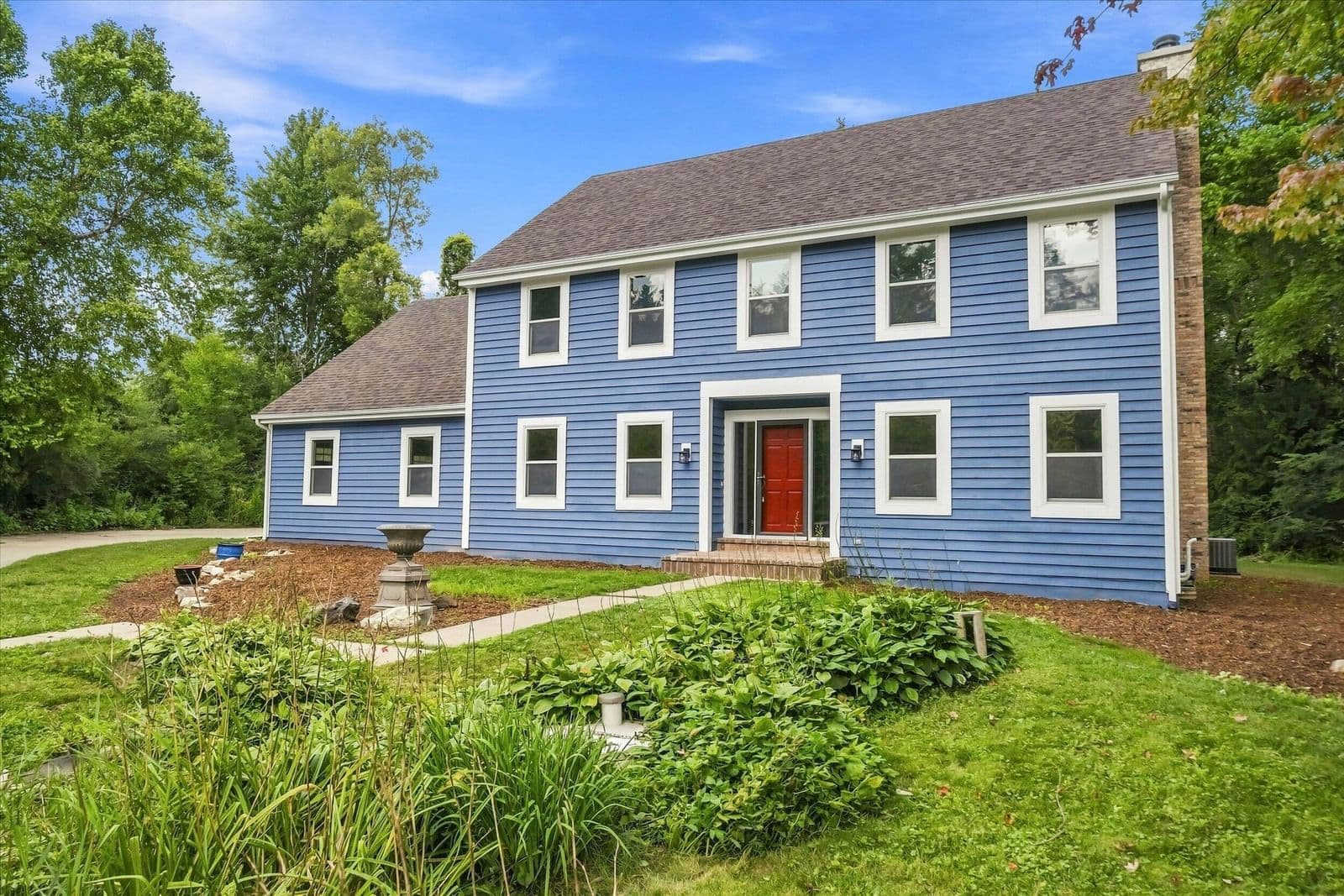 546 Beechwood, Cedarburg, WI