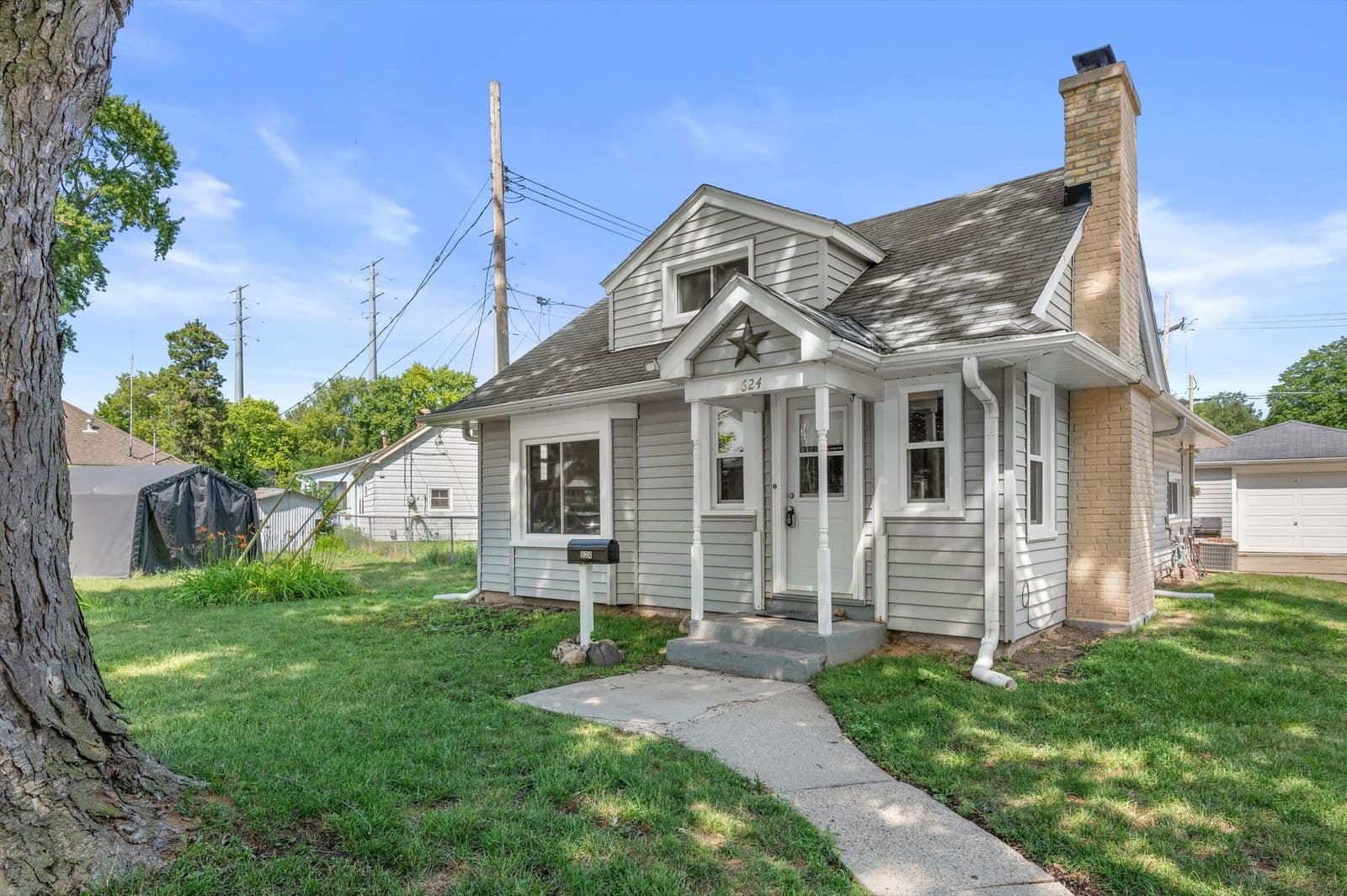 624 105th, West Allis, WI