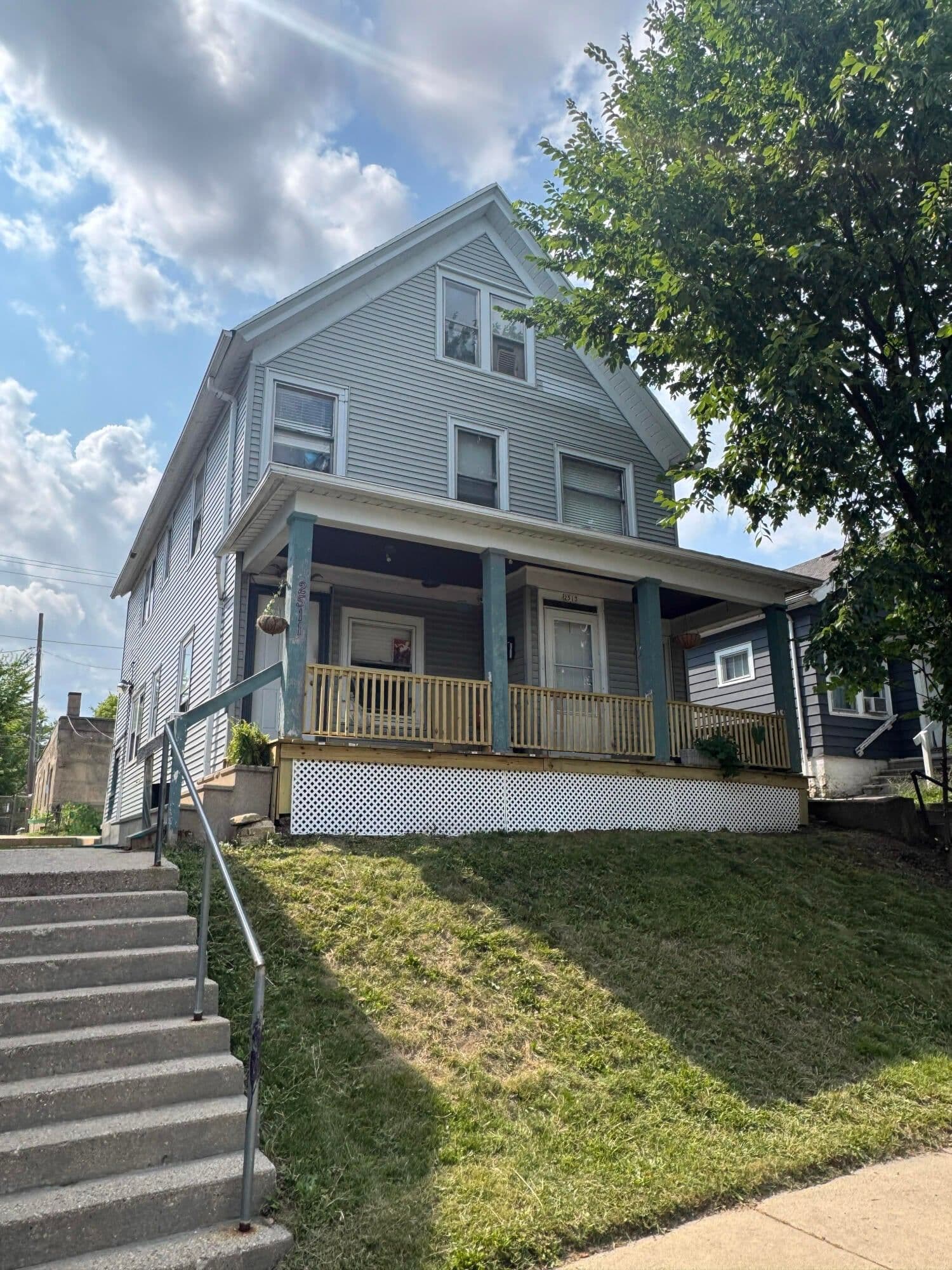 2511 Buffum