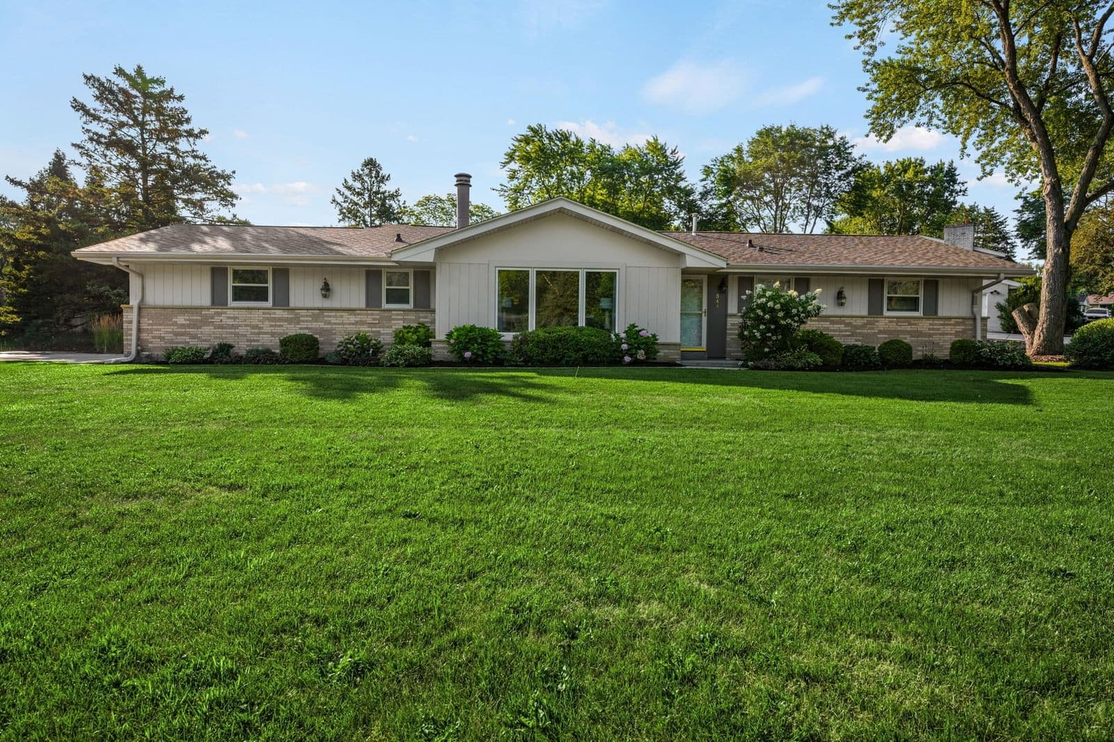 3440 Sleepy Hollow, Brookfield, WI