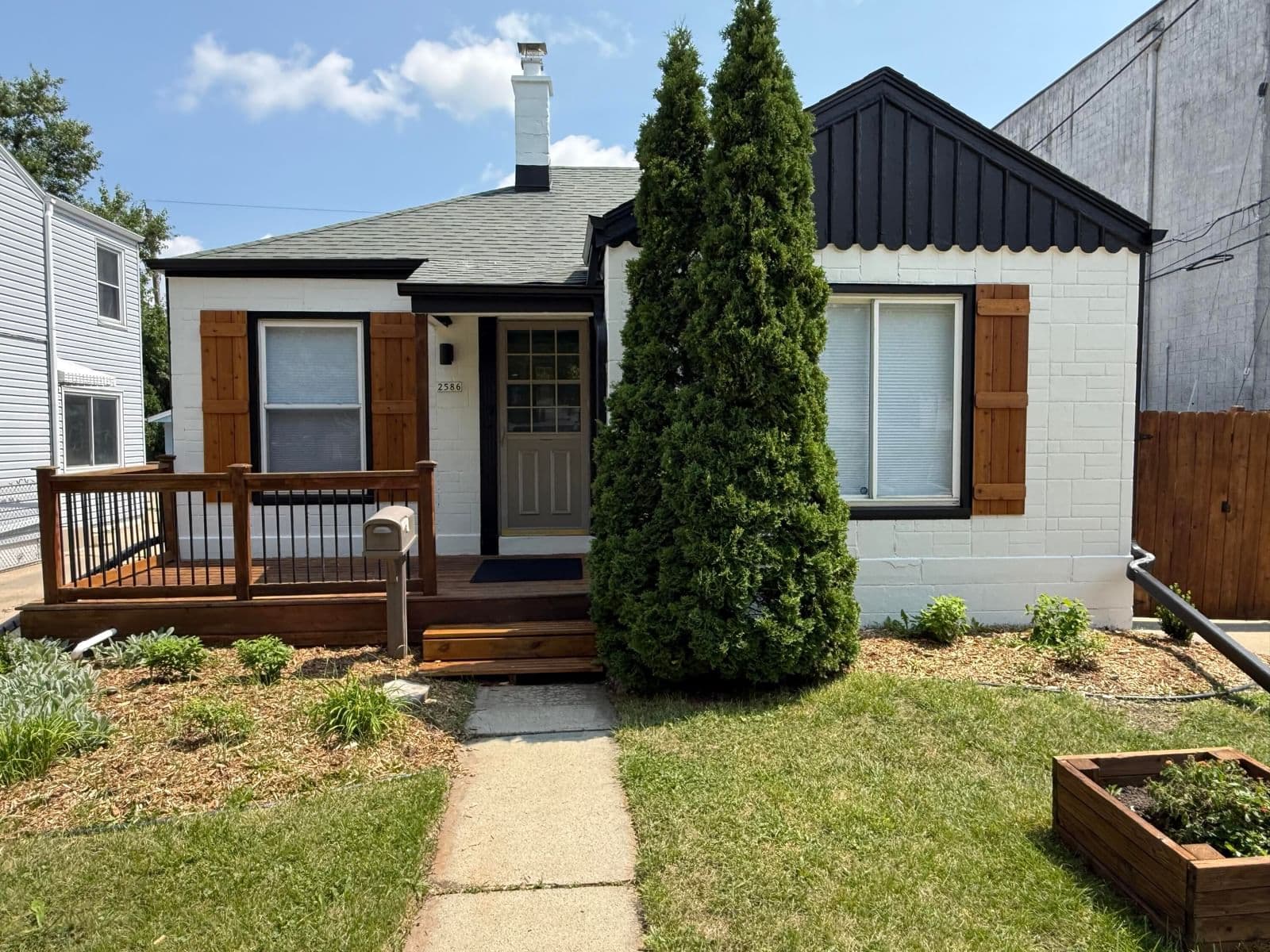 2586 77th, West Allis, WI