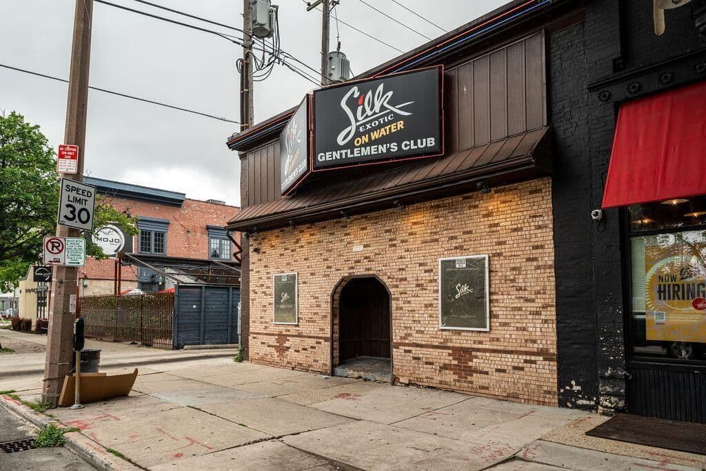144 Juneau, Milwaukee, WI