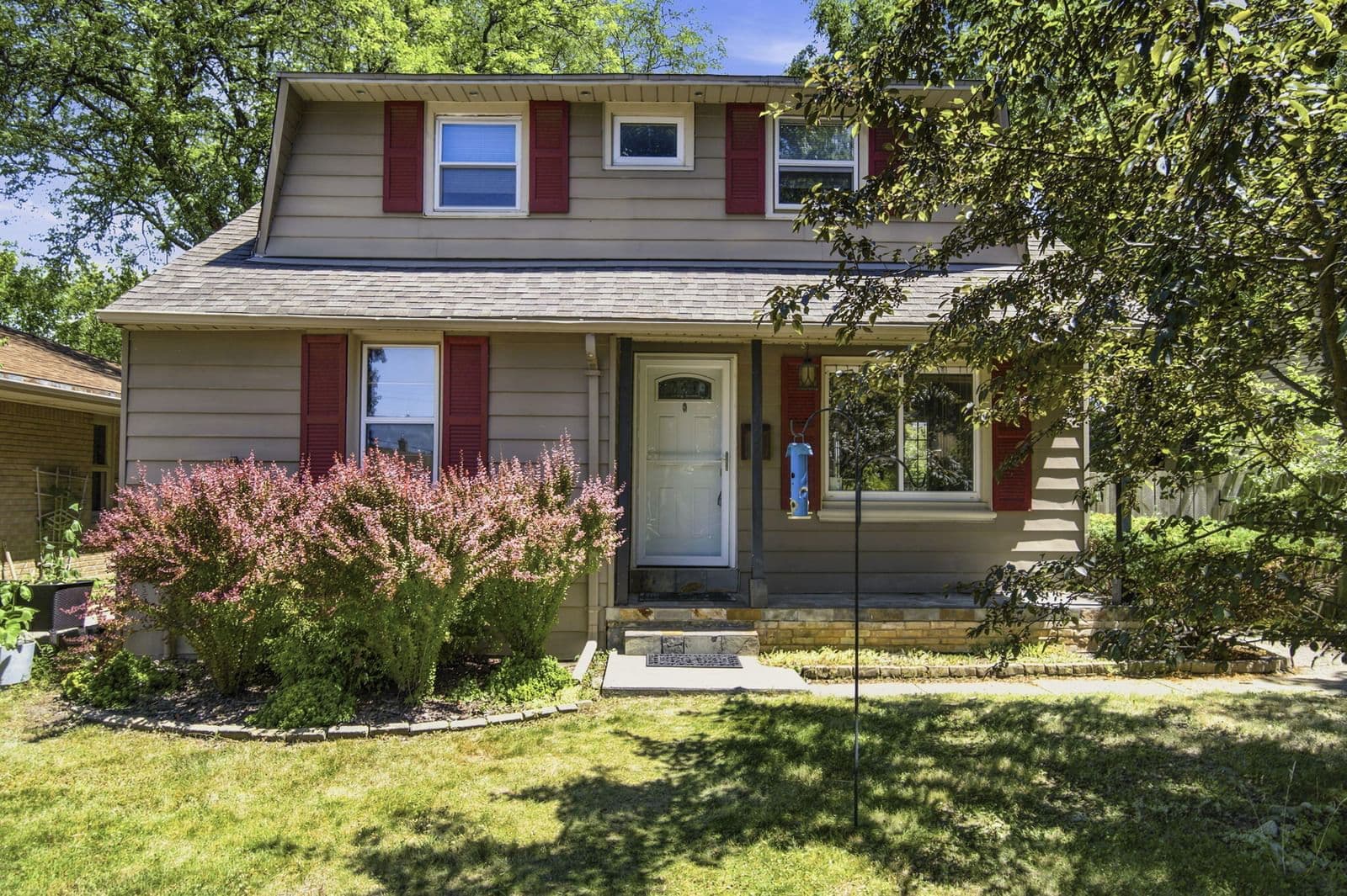 4858 Iroquois, Glendale, WI