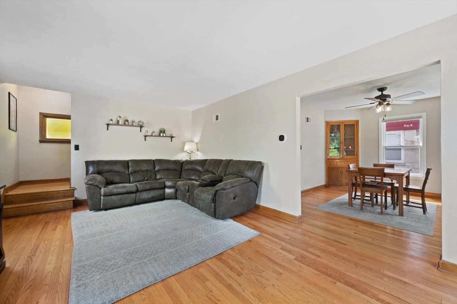 5700 Sidney Pl