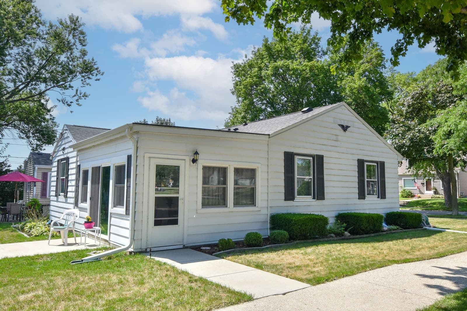 4402 Lenox