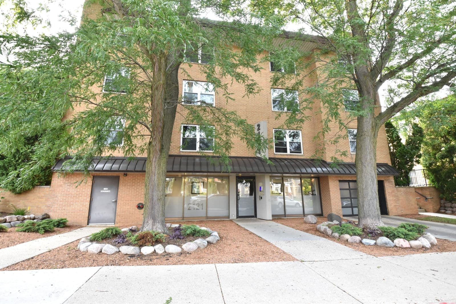 2121 Cambridge