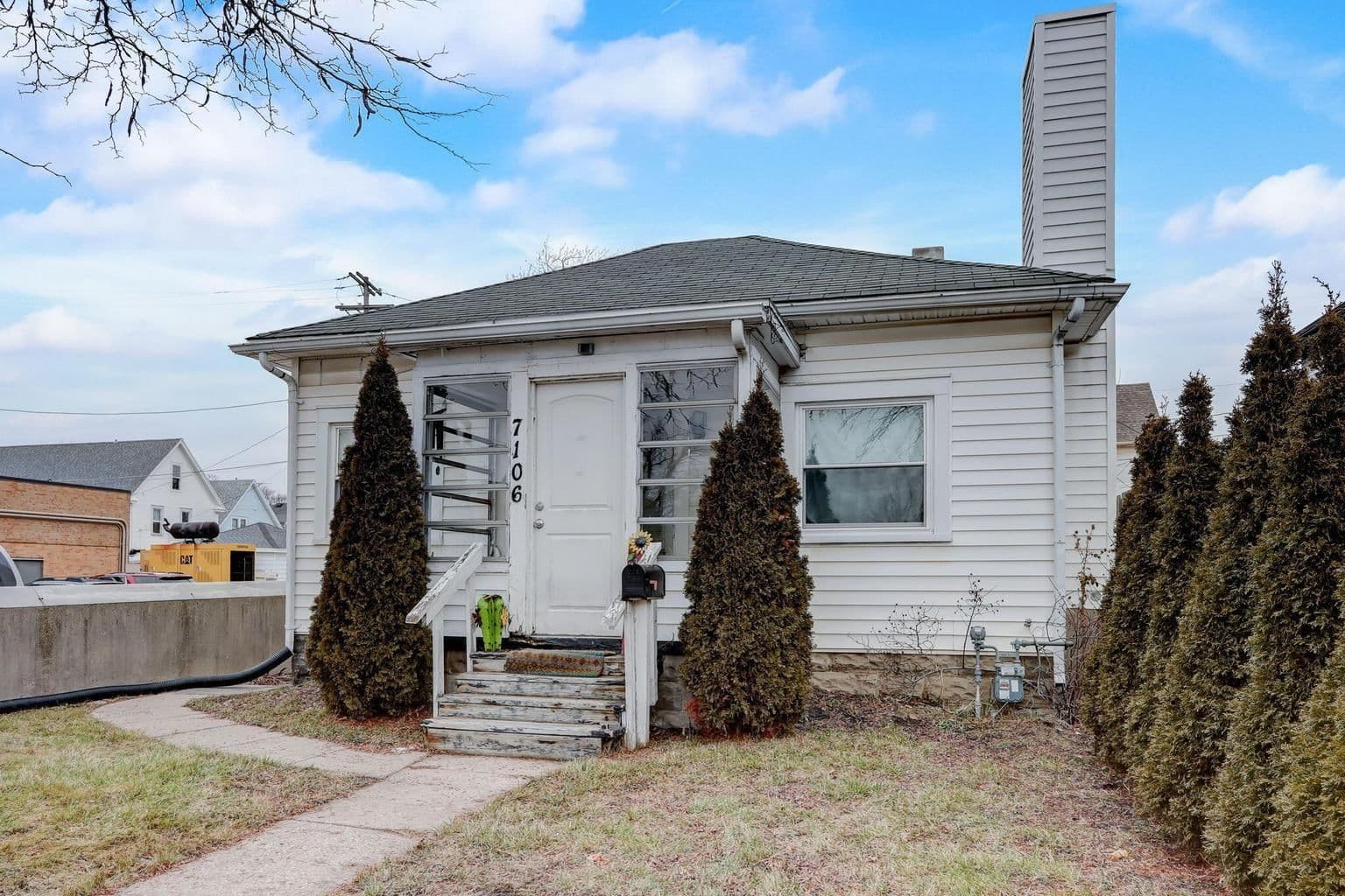 7106 National, West Allis, WI