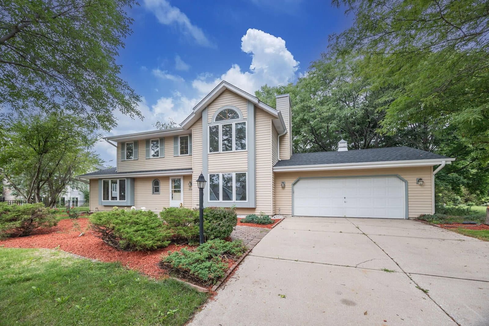 21840 Doneswood, Brookfield, WI