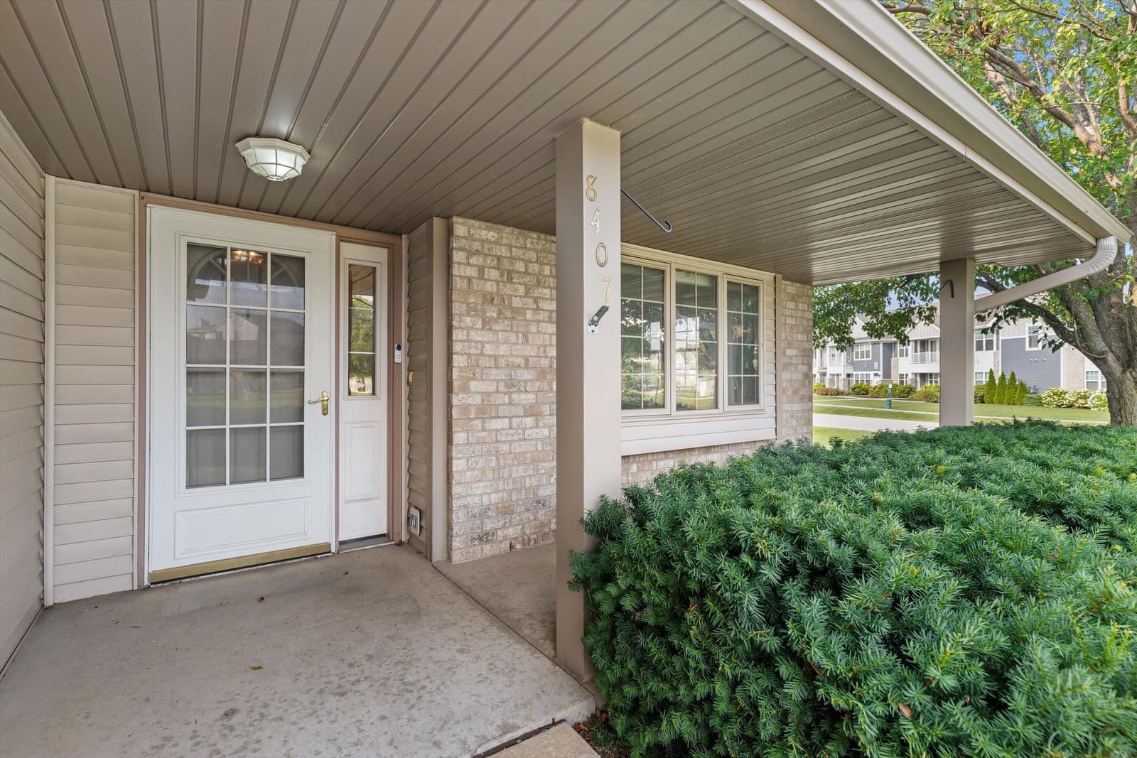 8407 Cortland