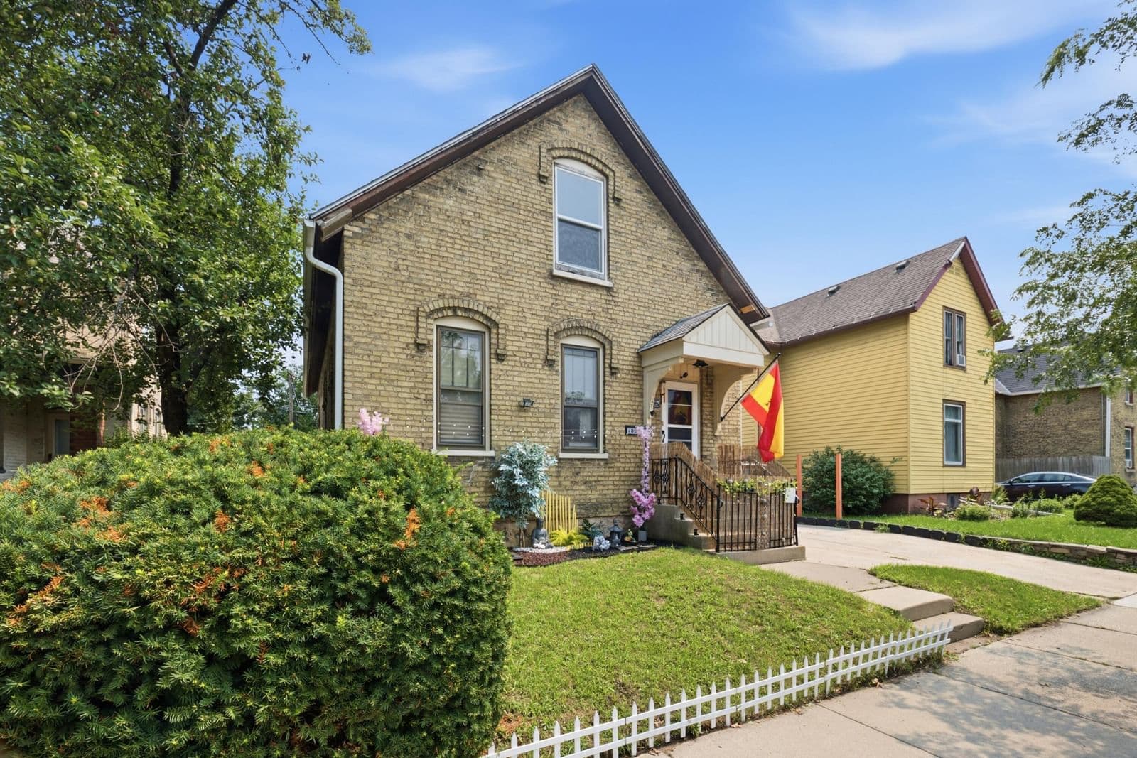 1827 Green, Racine, WI