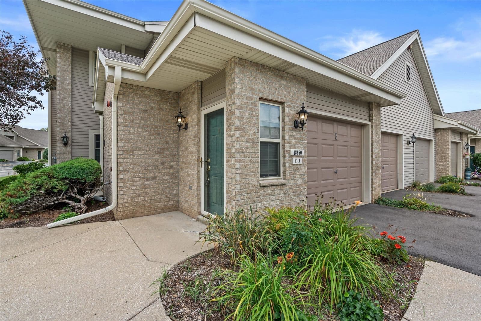 18650 Emerald, Brookfield, WI