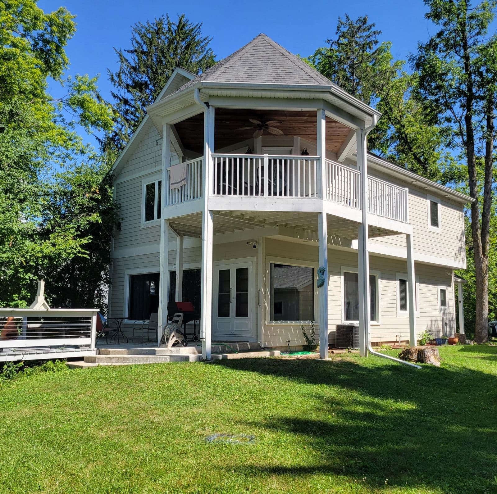 Listing photo