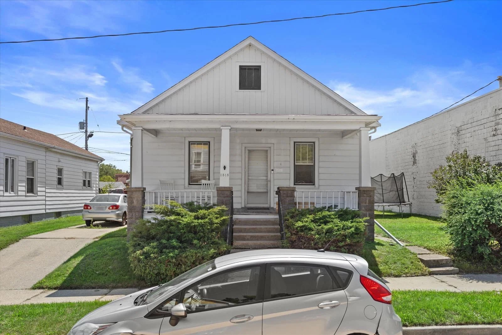 1515 Lombard Ave