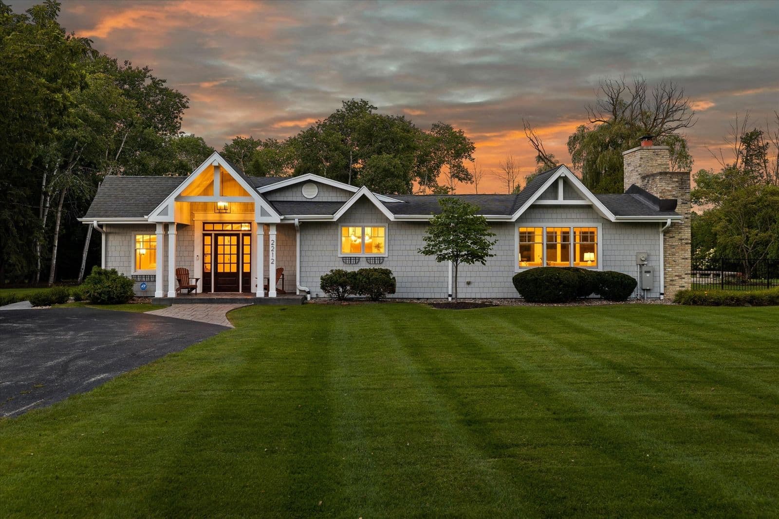 2212 Sunnydale Ln