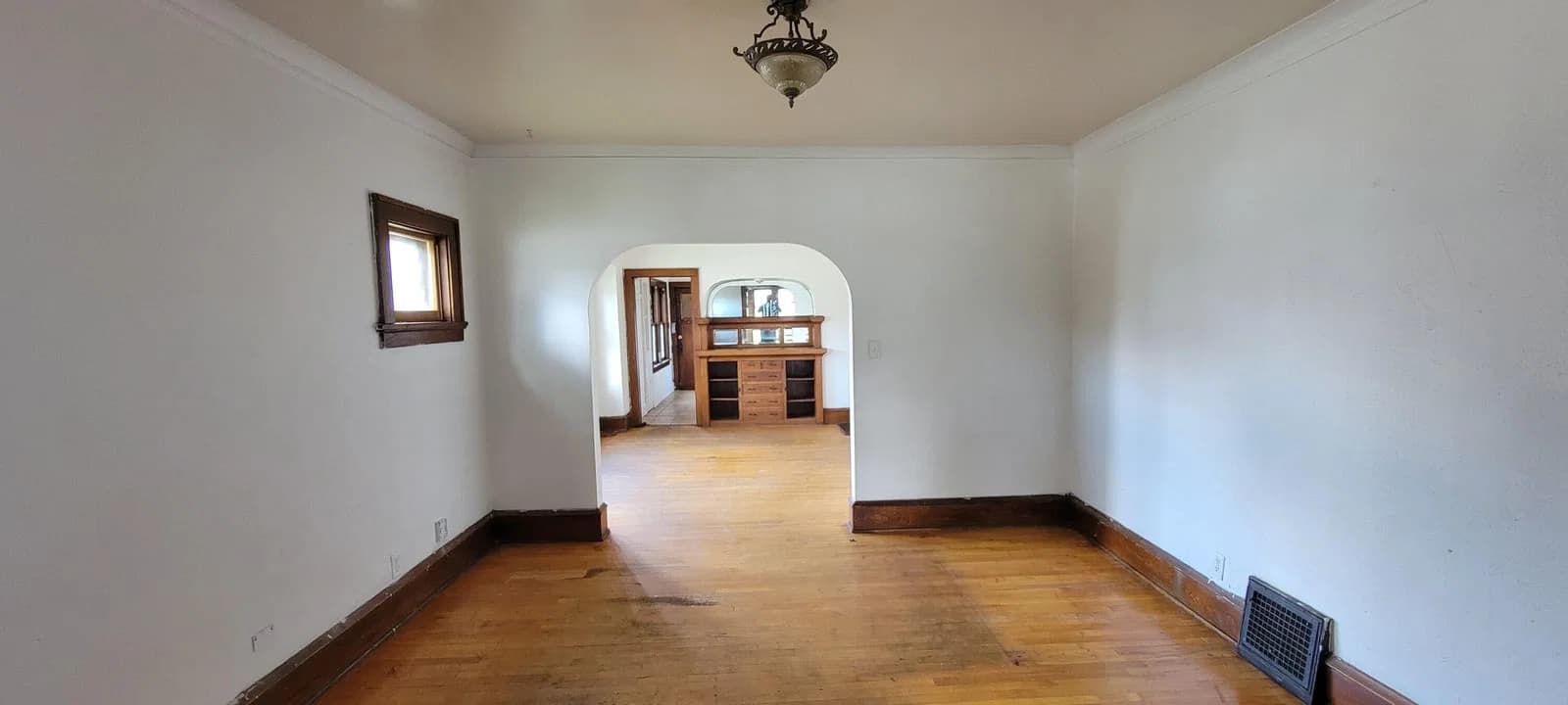 4572 Fond Du Lac Ave