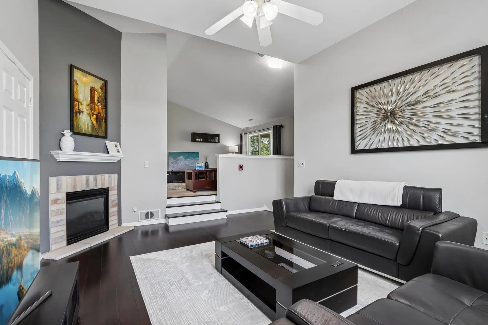 6877 Rolling Meadows, Oak Creek, WI