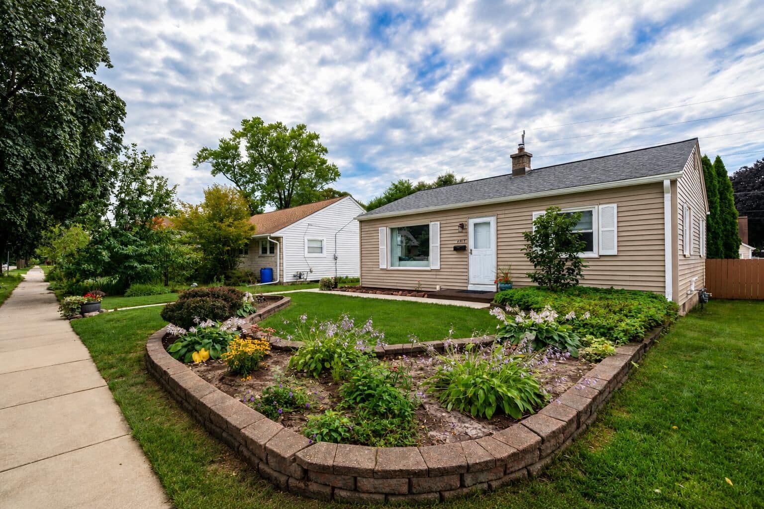 4917 Mohawk Ave