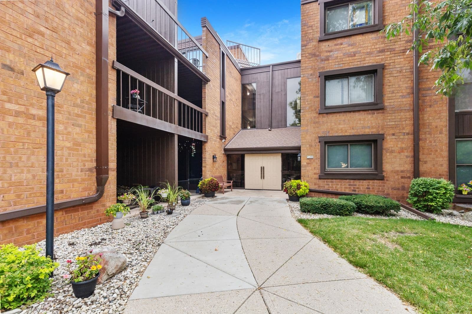 5200 Tuckaway
