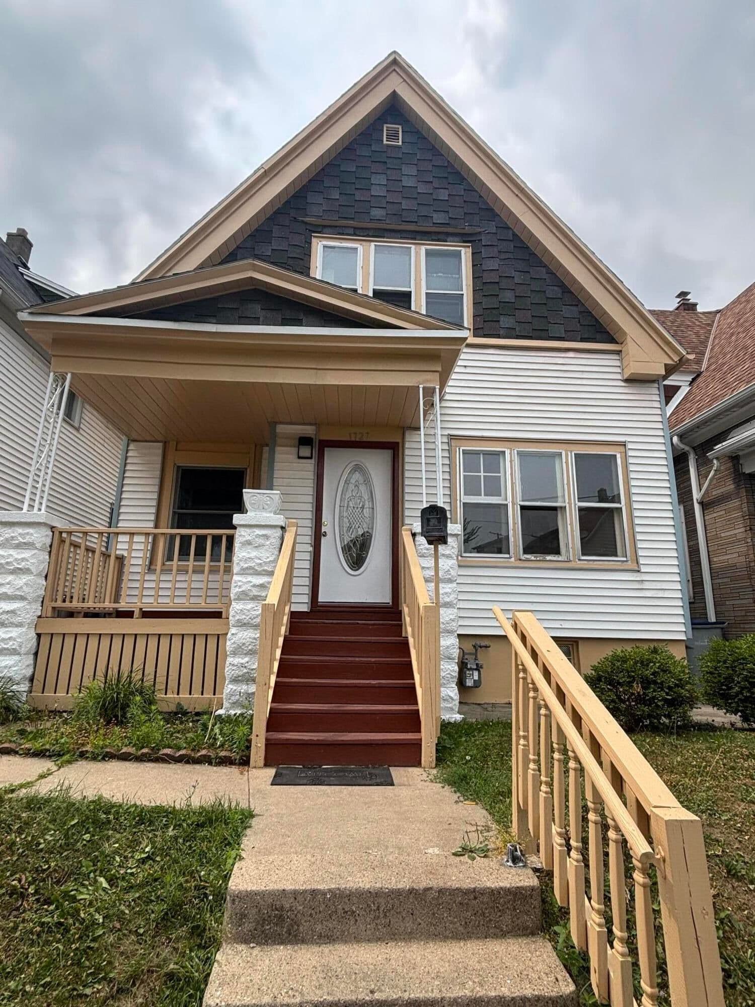 1727 Arrow, Milwaukee, WI