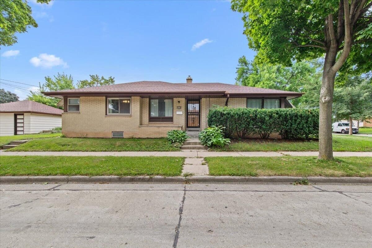 7429 Glendale Ave