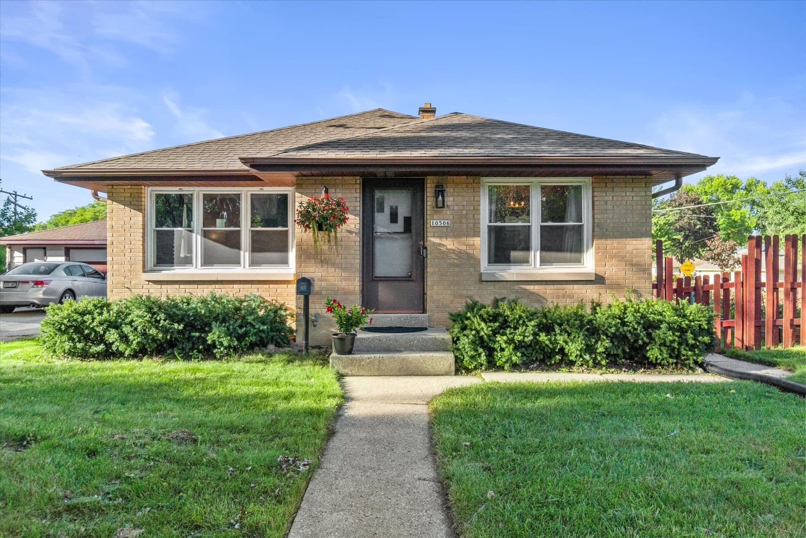 10506 Villard Ave