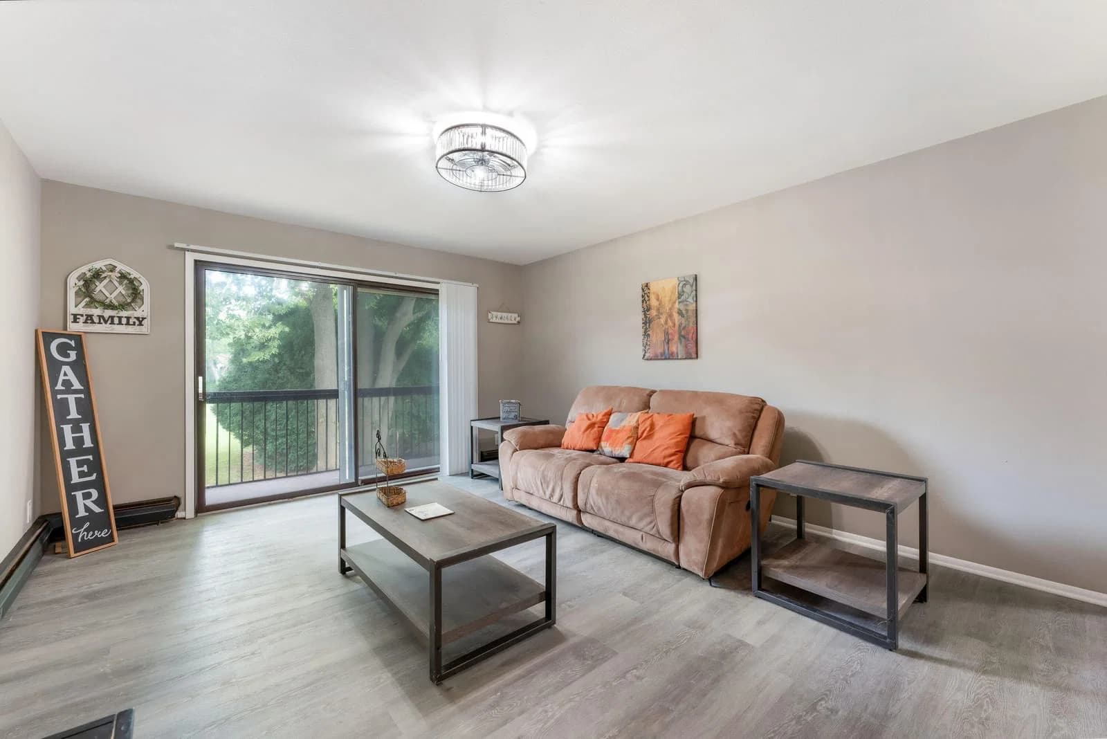8617 Servite Dr