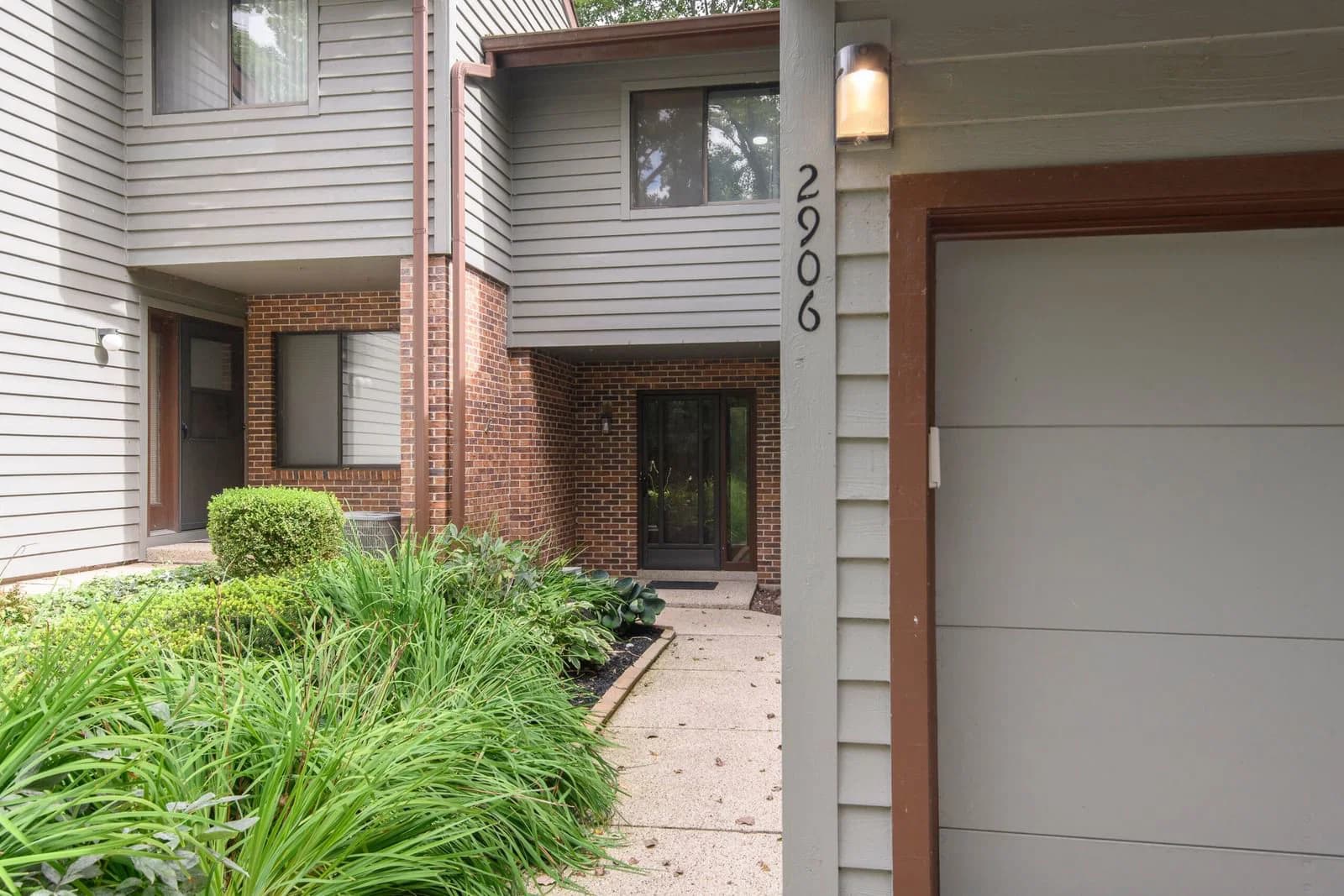 2906 Old Mill Dr