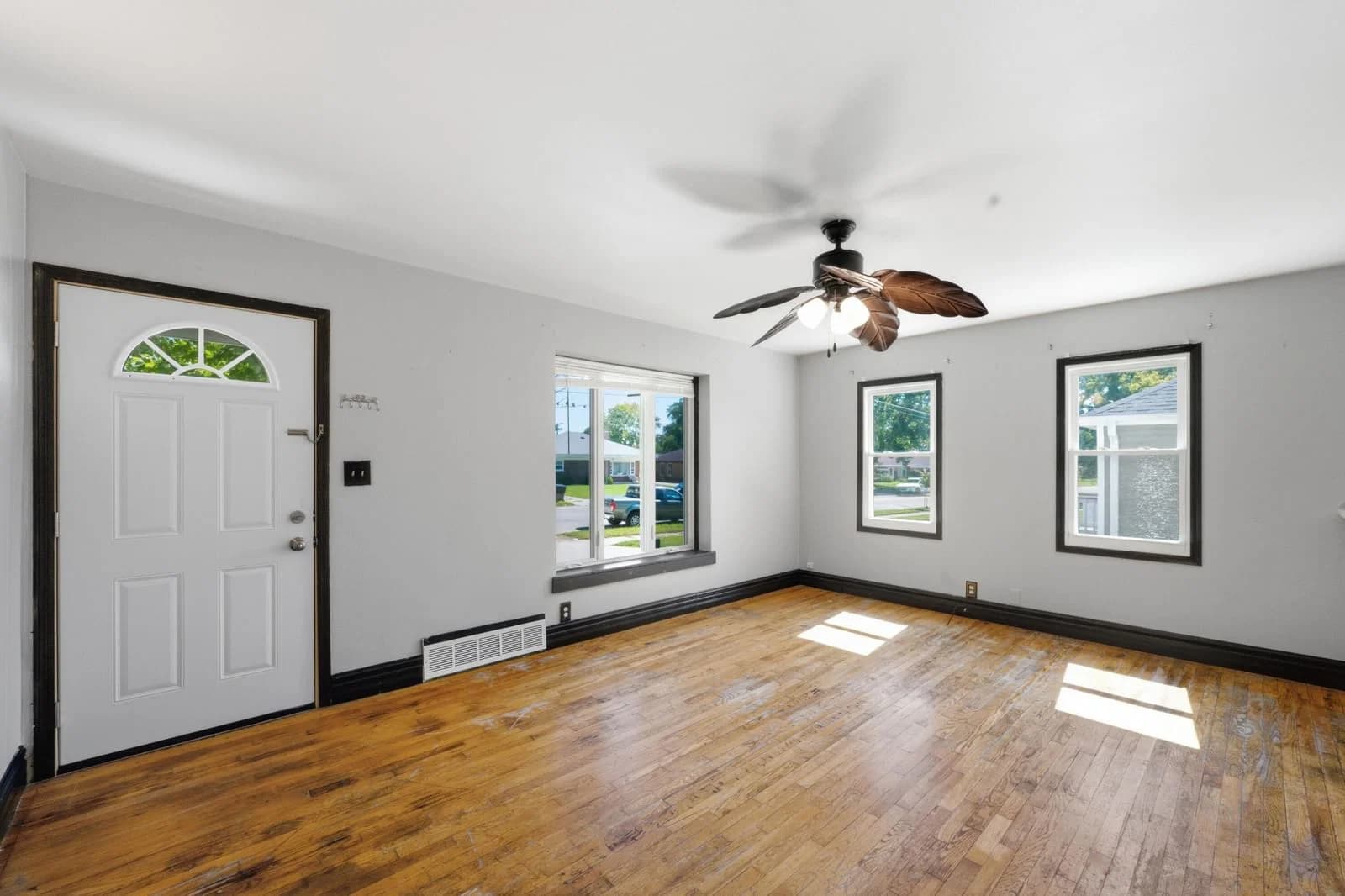 1710 Lathrop Ave