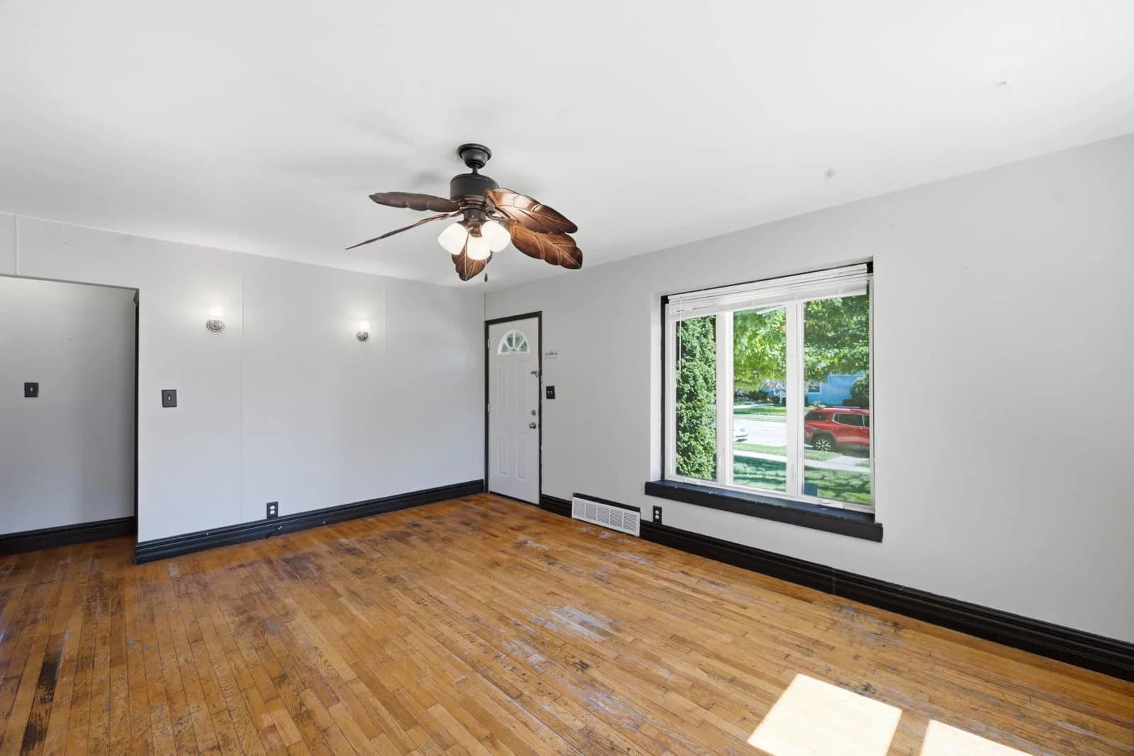 1710 Lathrop Ave